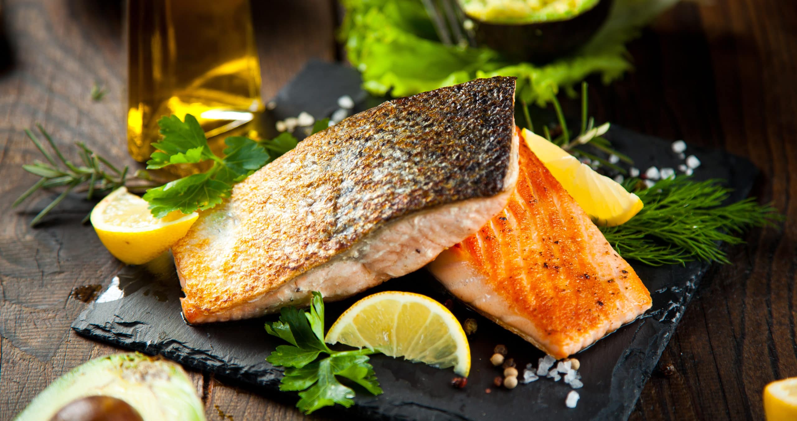 Lachs filet mit kräuter