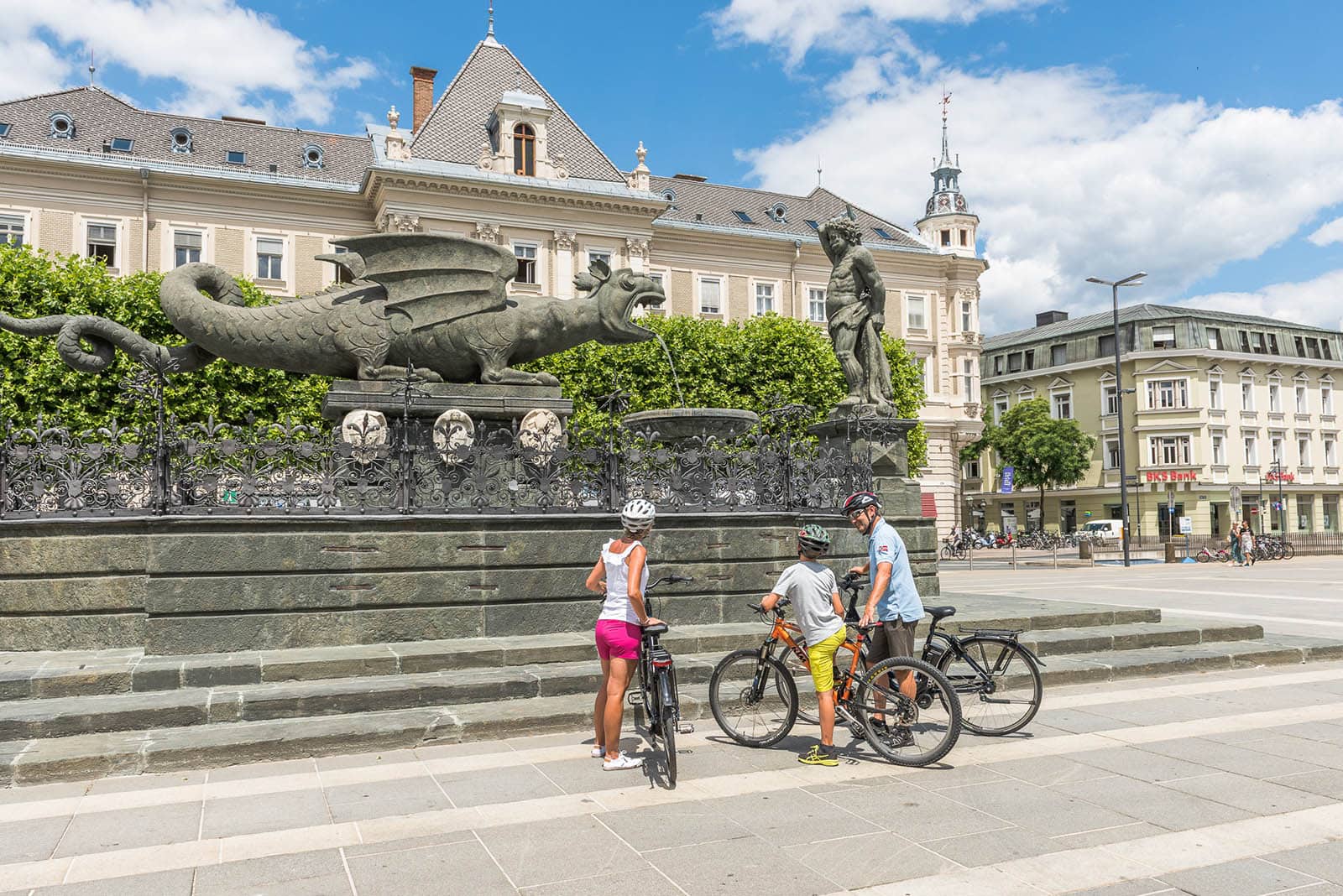 Genussrad am Neuen Platz Tourismusregion Klagenfurt Franz Gerdl Genussrad am Neuen Platz Tourismusregion Klagenfurt Franz Gerdl